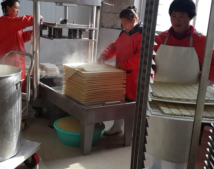 豆皮機加工廠流水線作業 豆皮機加工廠流水線作業