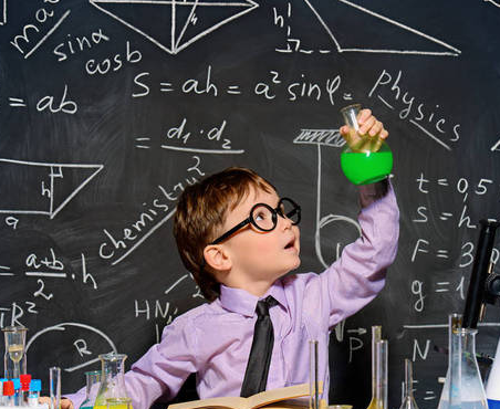 小科學(xué)家用豆腐機(jī)做豆腐 小科學(xué)家用豆腐機(jī)做豆腐